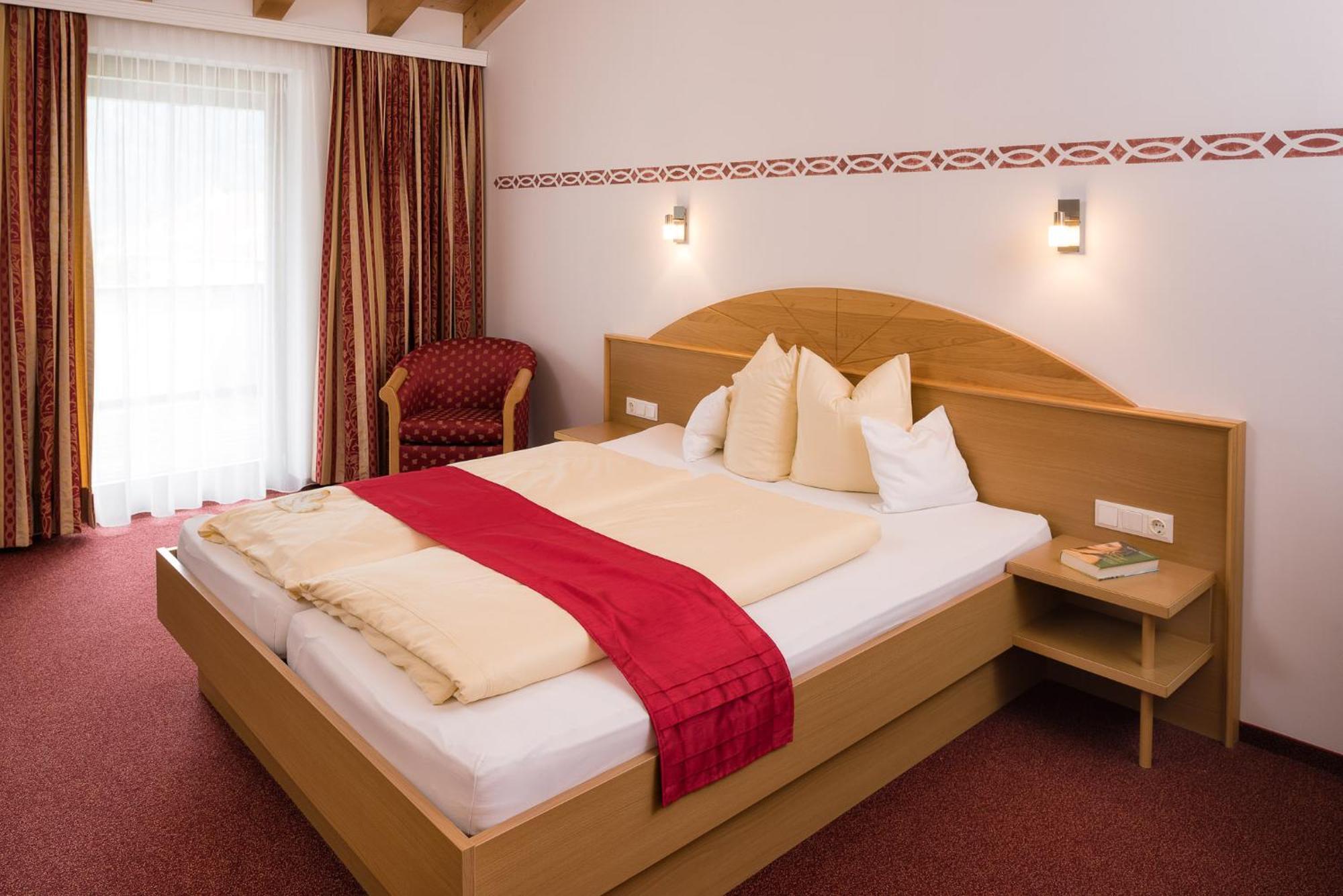 Hotel Forer Ladis Exterior foto